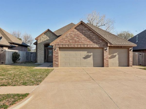 11933 SW 17th Street, Yukon, OK 73099