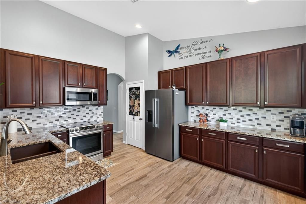 3409 Dandolo Cir, Cape Coral, FL 33909 Photo