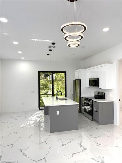 914 Sunrise Blvd , Lehigh Acres, FL 33974 Photo