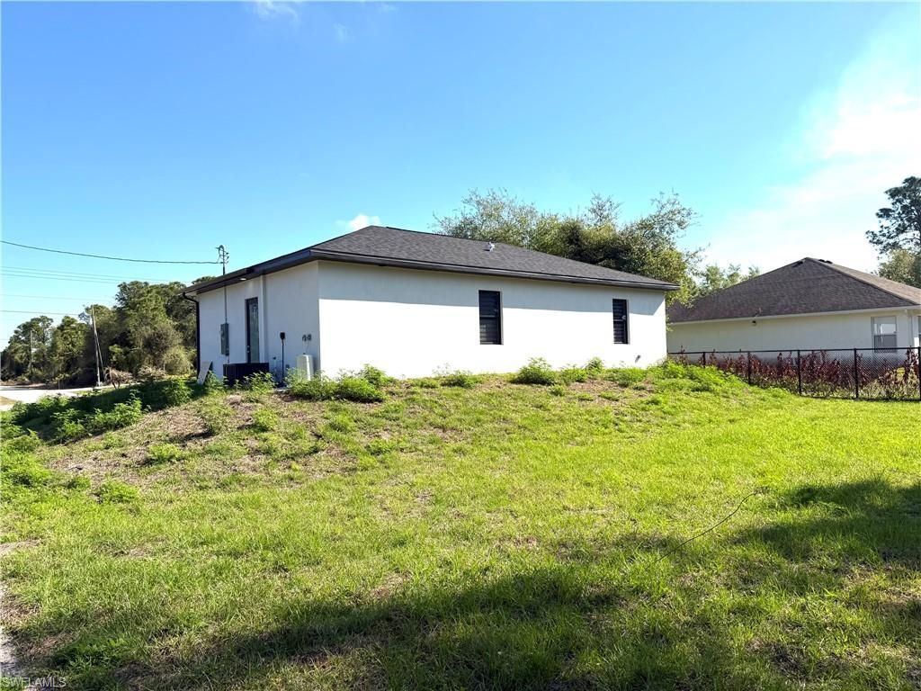 914 Sunrise Blvd , Lehigh Acres, FL 33974 Photo