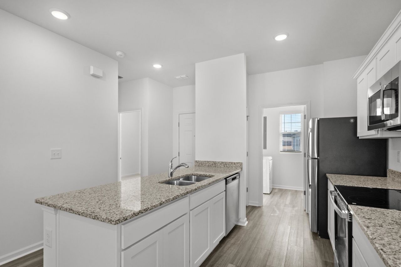 724 Huelva St Photo 7