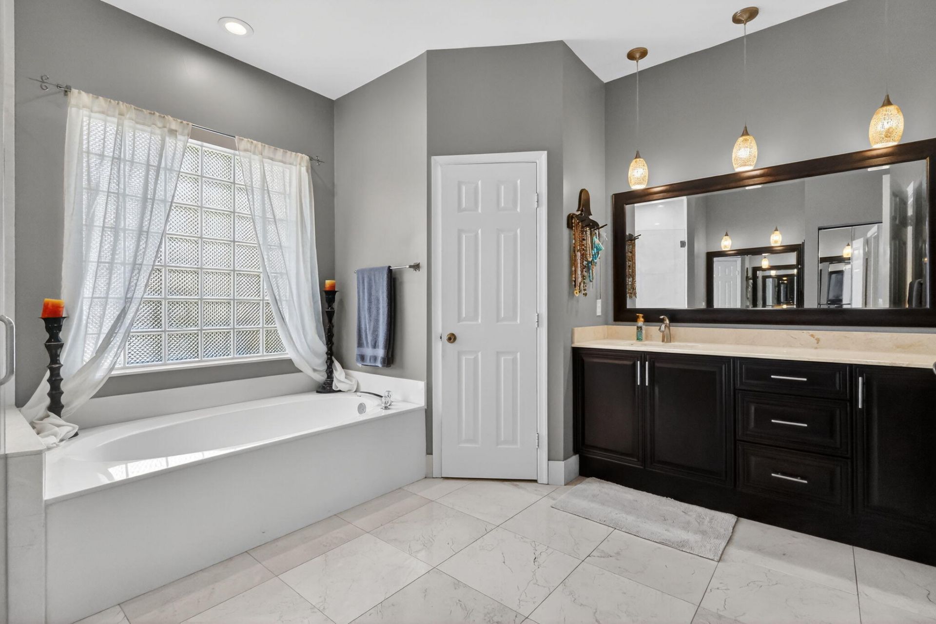 9239 Emily Circle, Lake Worth, FL 33467 Photo