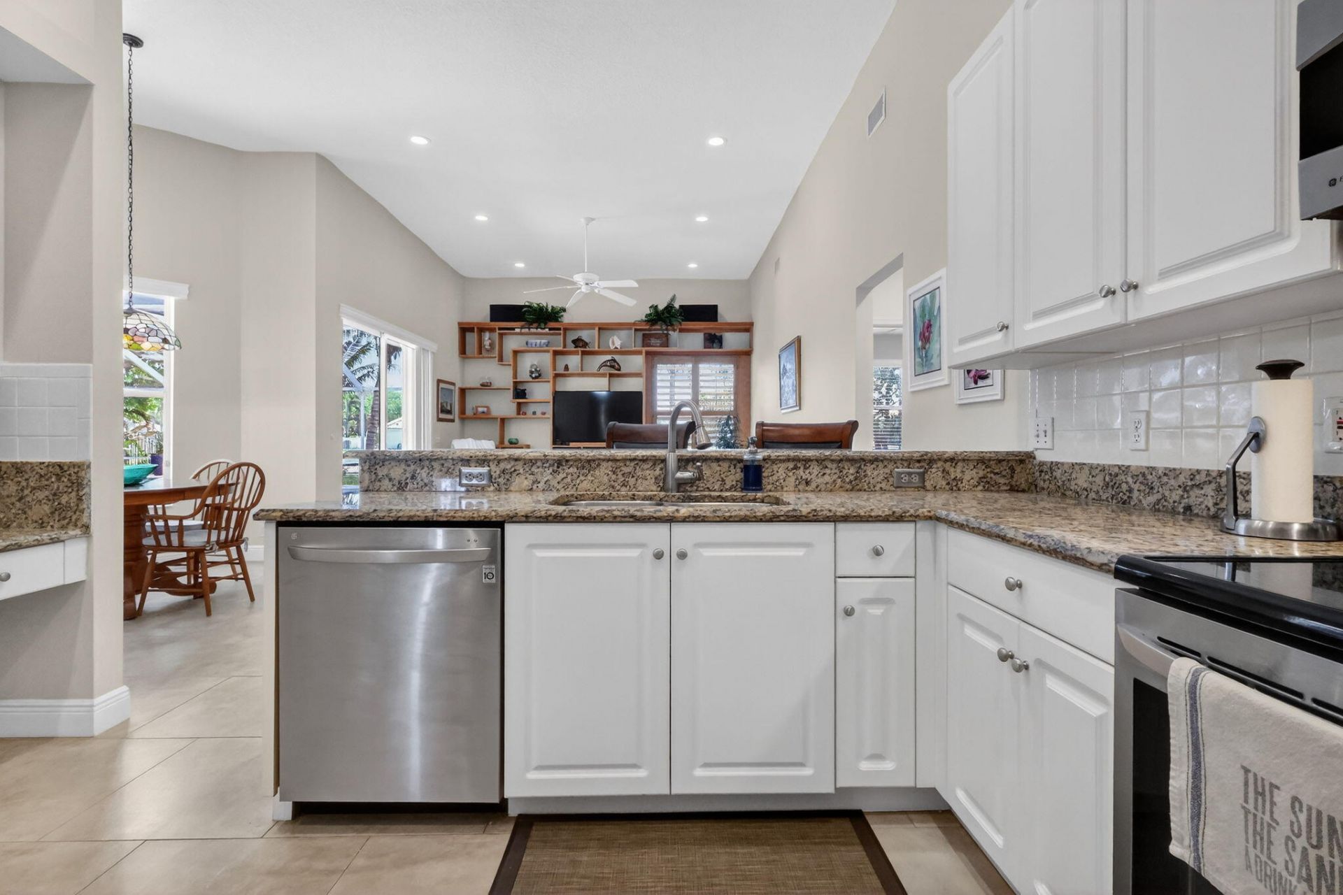 9239 Emily Circle, Lake Worth, FL 33467 Photo