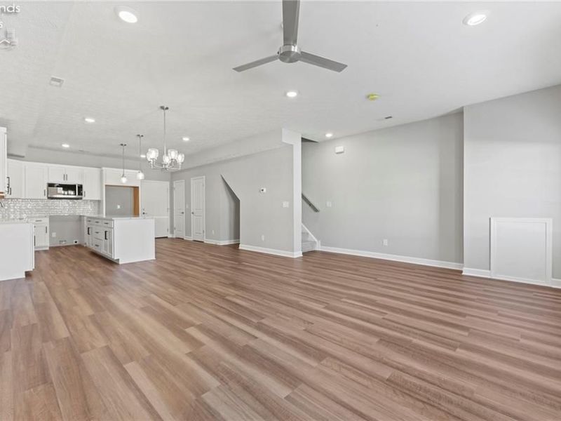 457 Harbor Lane, Lorain, OH 44052 Photo 11