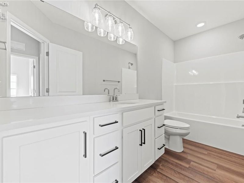 457 Harbor Lane, Lorain, OH 44052 Photo 19