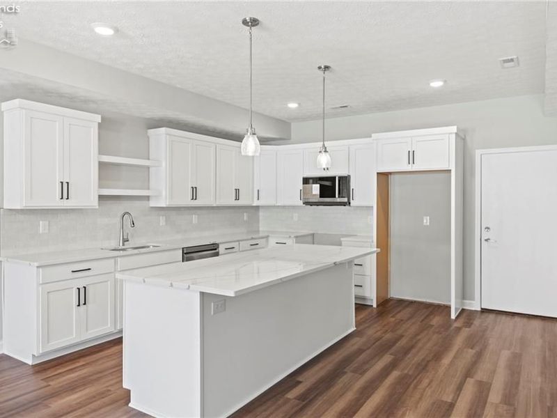 457 Harbor Lane, Lorain, OH 44052 Photo 7