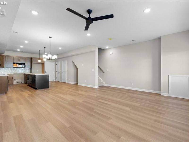 453 Harbor Lane, Lorain, OH 44052 Photo 14