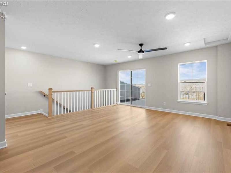 453 Harbor Lane, Lorain, OH 44052 Photo 17