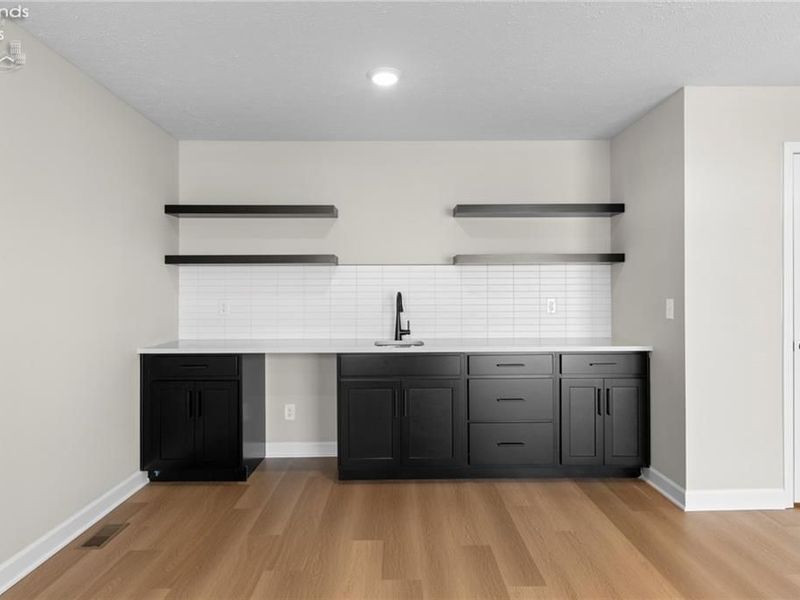 453 Harbor Lane, Lorain, OH 44052 Photo 19