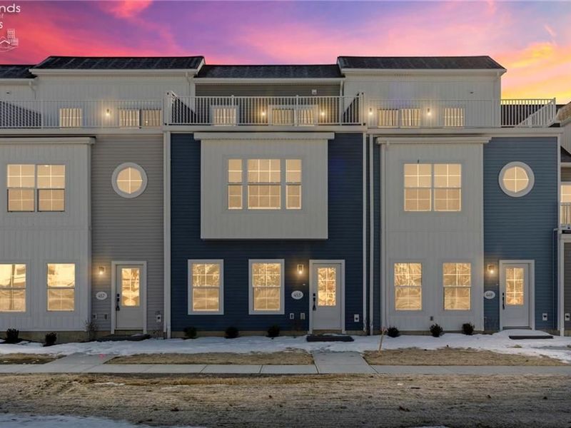 453 Harbor Lane, Lorain, OH 44052 Photo 2