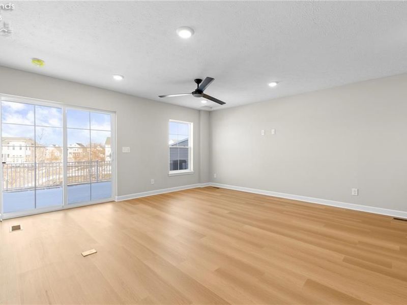 453 Harbor Lane, Lorain, OH 44052 Photo 21