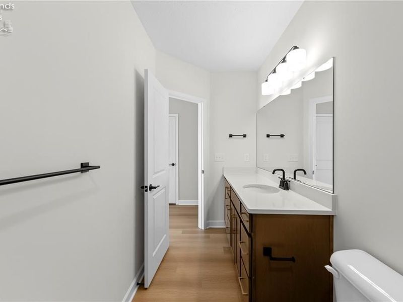 453 Harbor Lane, Lorain, OH 44052 Photo 23