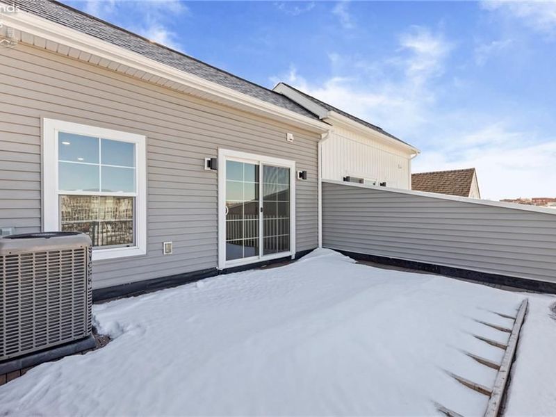 453 Harbor Lane, Lorain, OH 44052 Photo 38