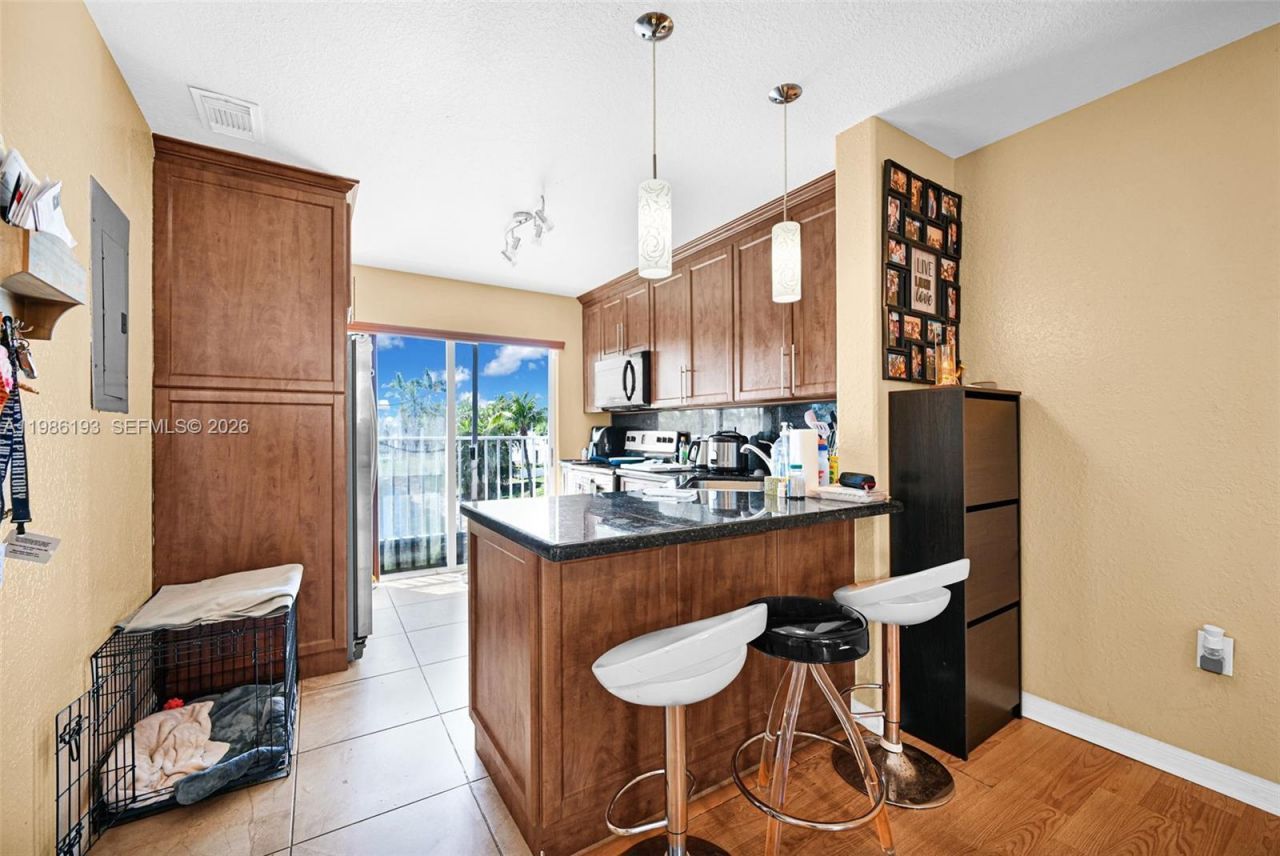5755 NW 109th Ave, Unit 21, Doral, FL 33178 Photo