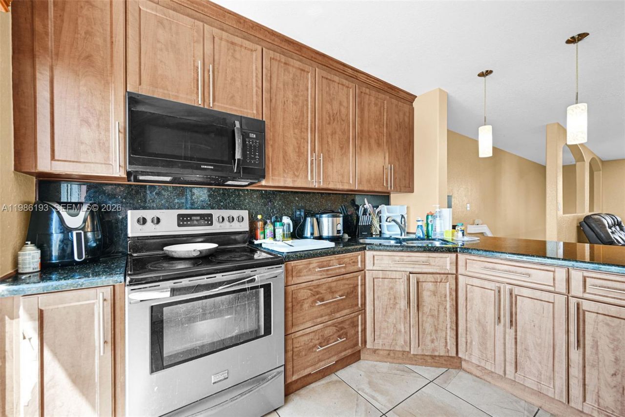 5755 NW 109th Ave, Unit 21, Doral, FL 33178 Photo