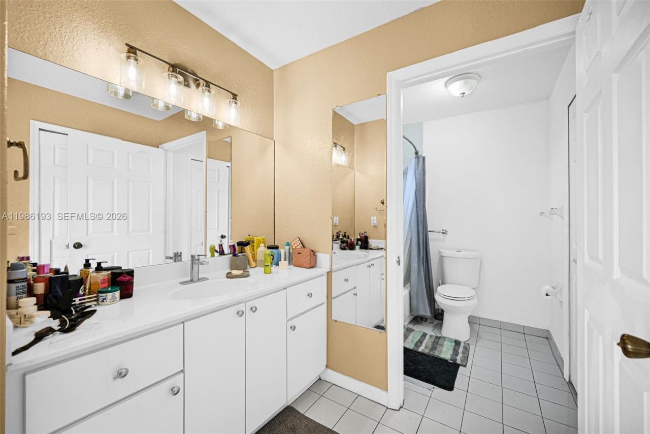 5755 NW 109th Ave, Unit 21, Doral, FL 33178 Photo