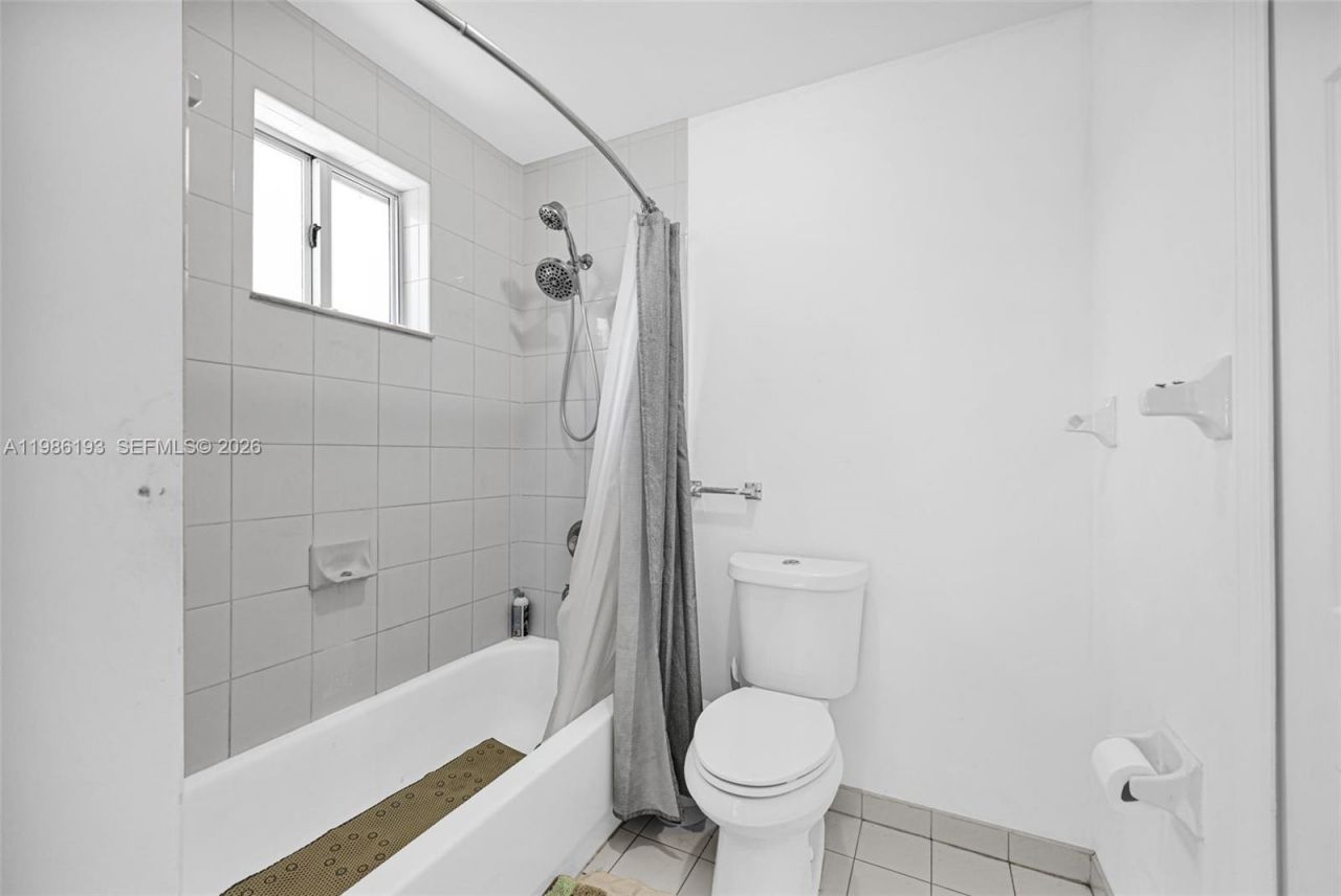 5755 NW 109th Ave, Unit 21, Doral, FL 33178 Photo