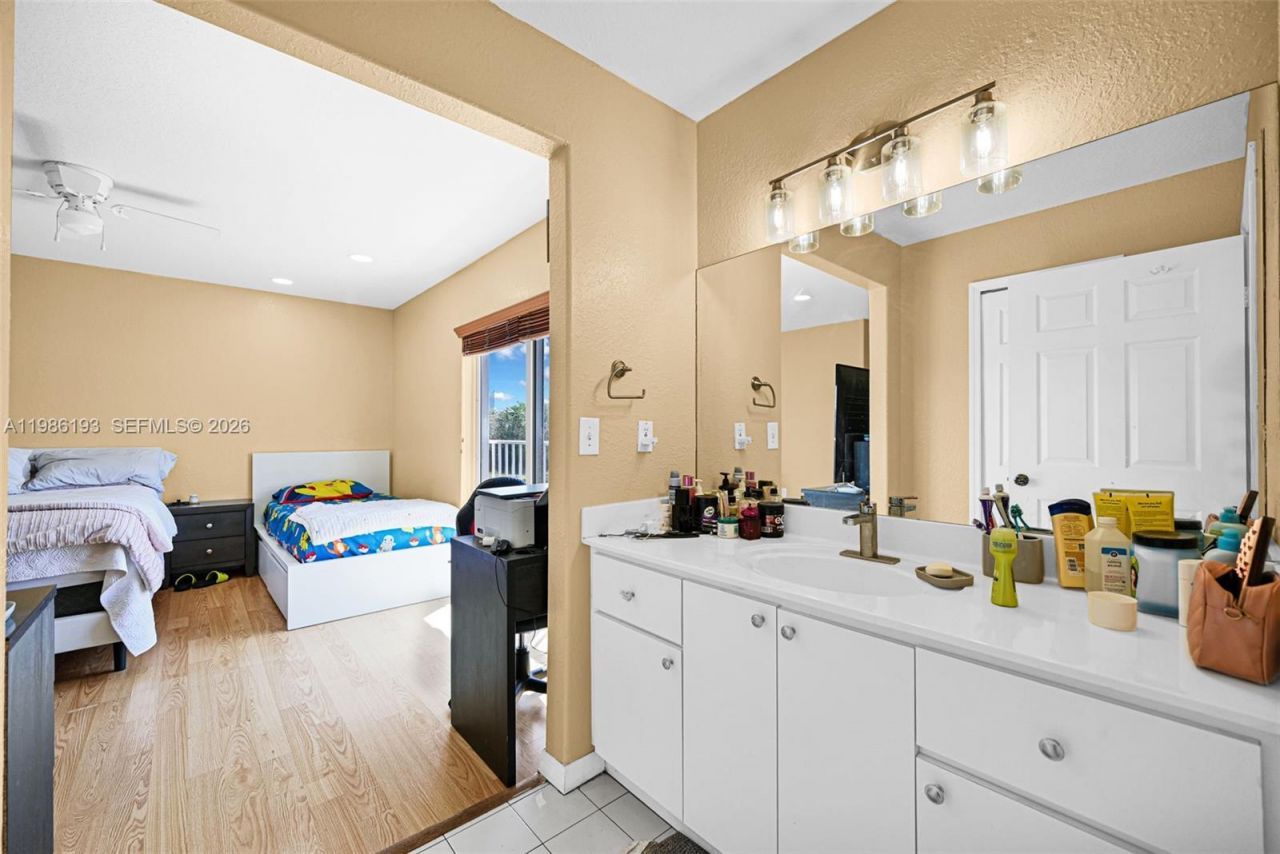 5755 NW 109th Ave, Unit 21, Doral, FL 33178 Photo