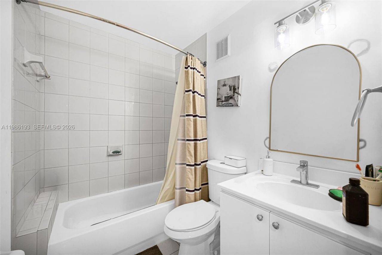 5755 NW 109th Ave, Unit 21, Doral, FL 33178 Photo