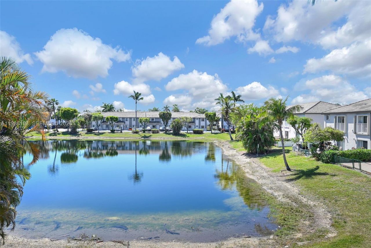 5755 NW 109th Ave, Unit 21, Doral, FL 33178 Photo