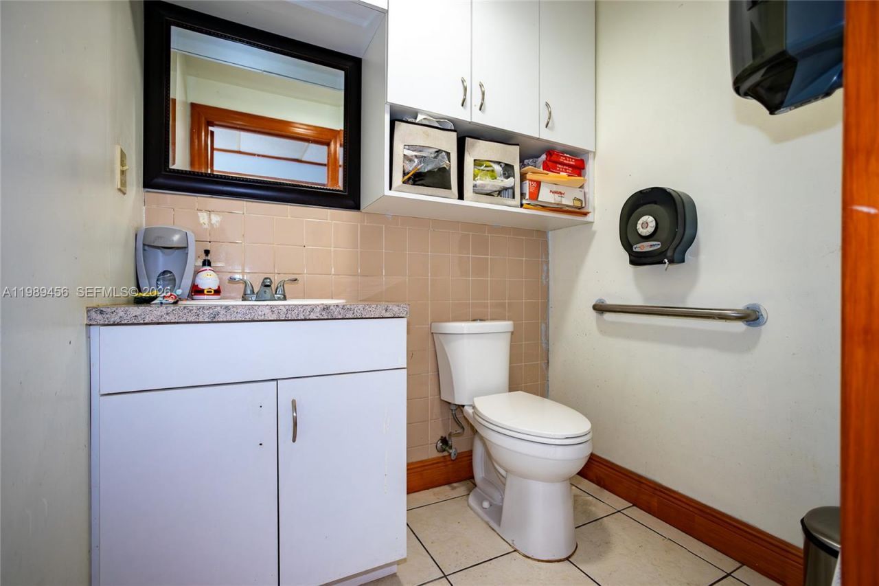 7311 NW 56th St, Unit 7311, Miami, FL 33166 Photo
