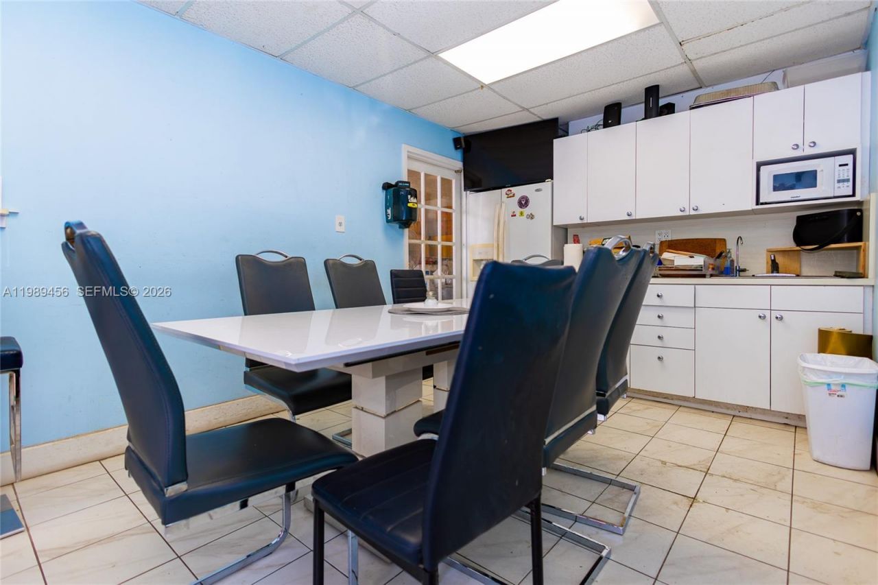 7311 NW 56th St, Unit 7311, Miami, FL 33166 Photo