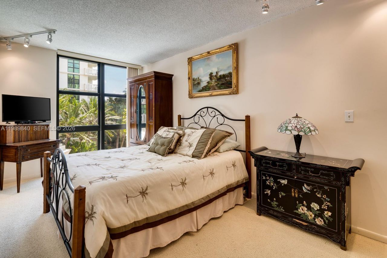 1121 Crandon Blvd, Unit F206, Key Biscayne, FL 33149 Photo