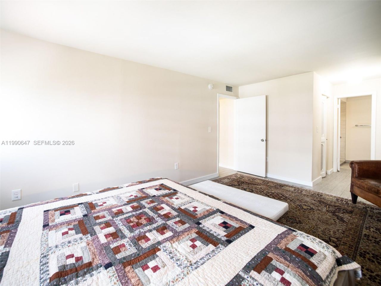 1665 Bay Rd , Unit 421, Miami Beach, FL 33139 Photo