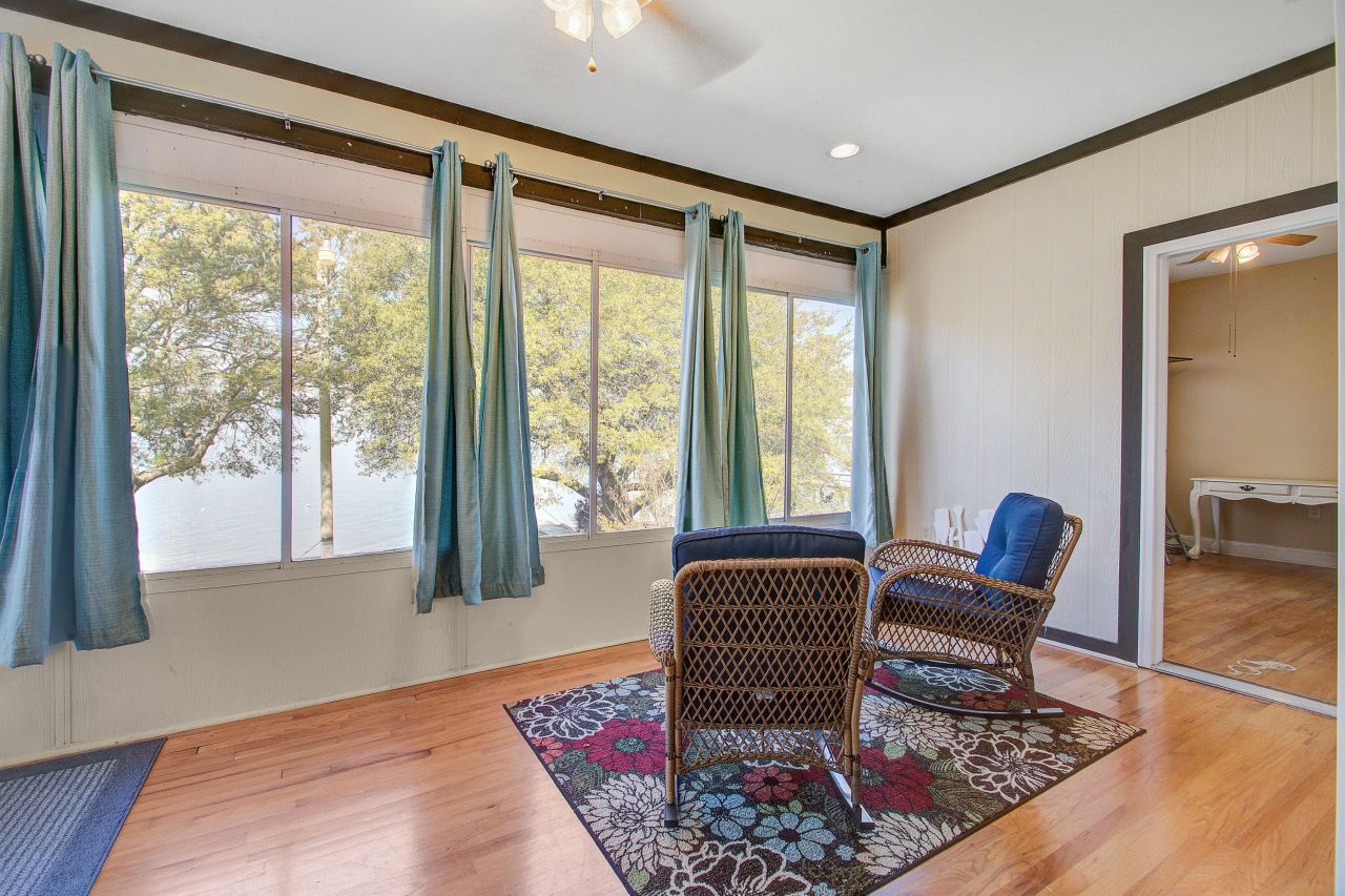 194 Waterfront Drive Photo 11