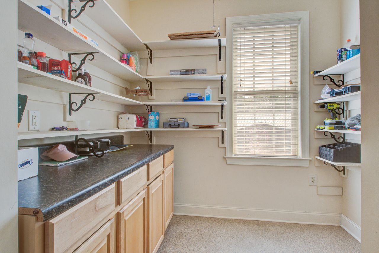 194 Waterfront Drive Photo 16