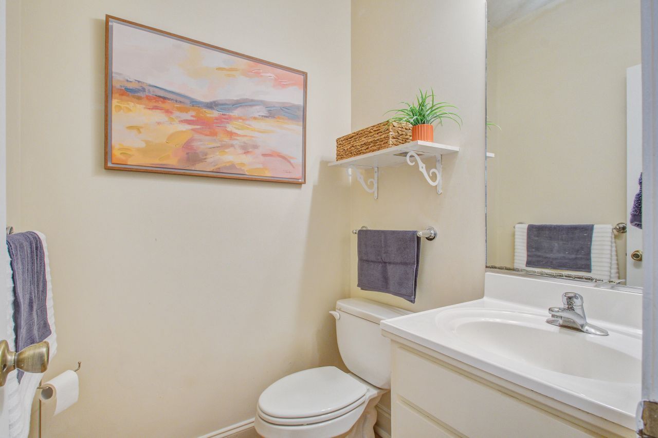 194 Waterfront Drive Photo 17