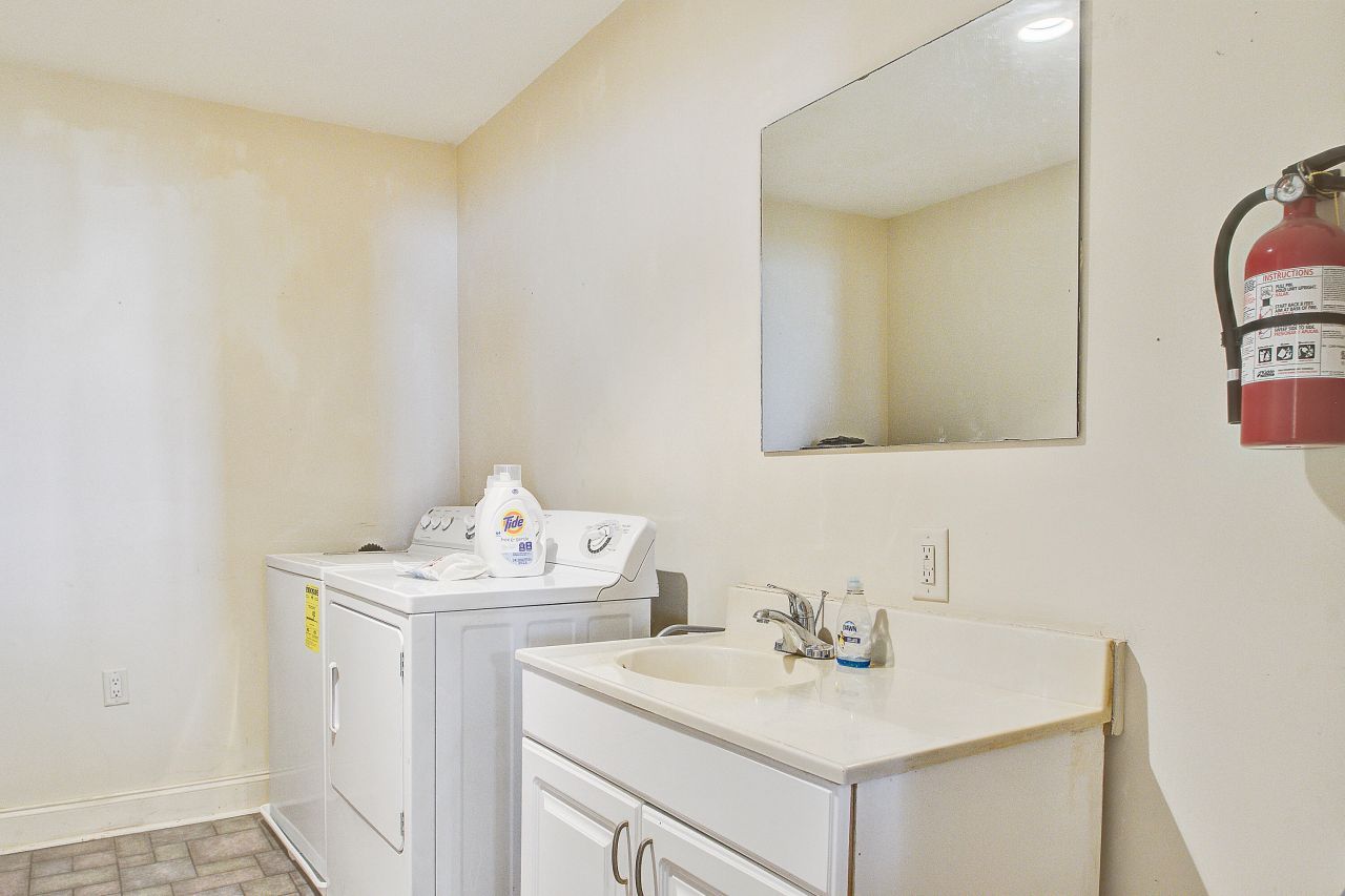 194 Waterfront Drive Photo 21