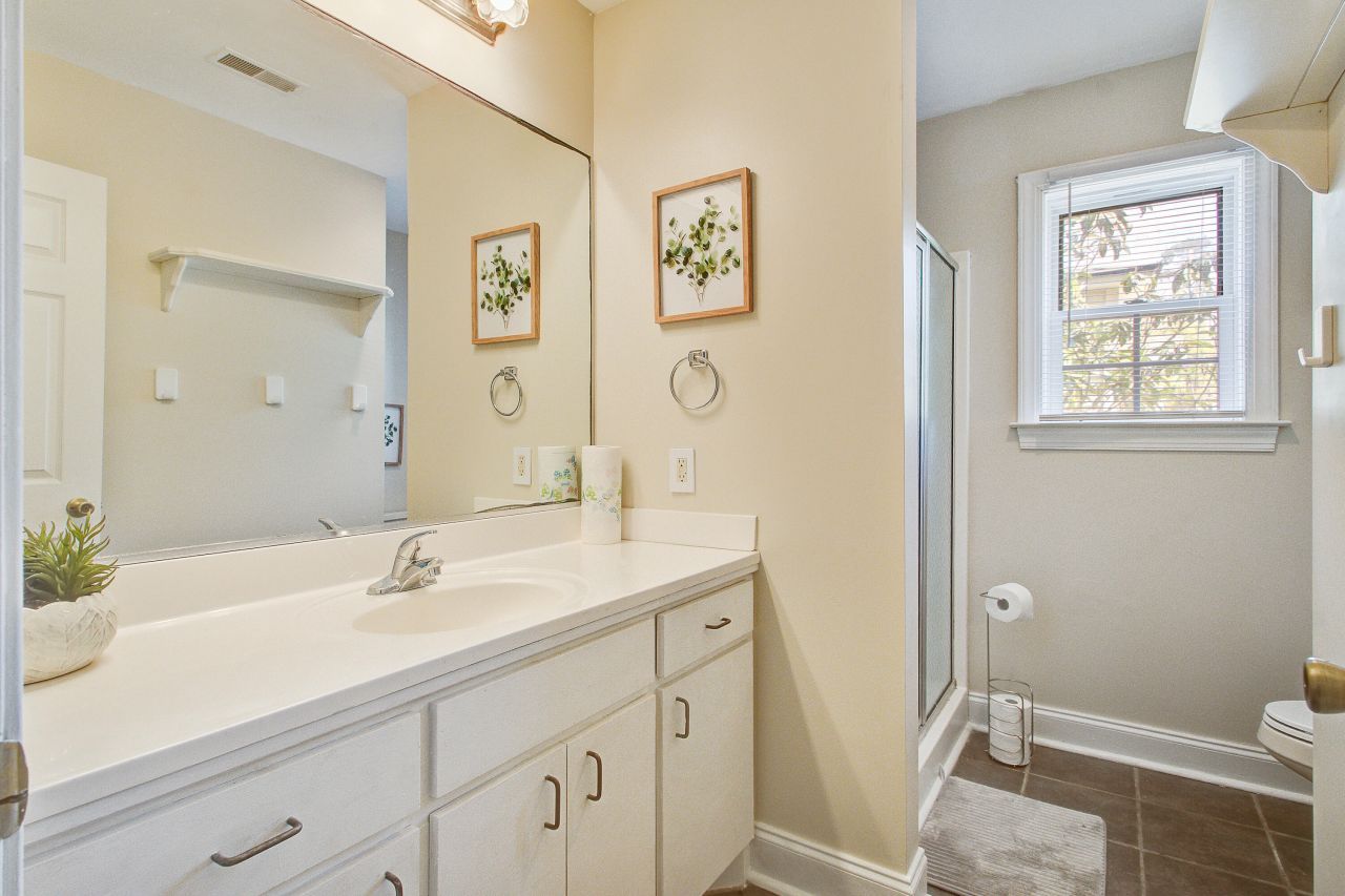 194 Waterfront Drive Photo 23