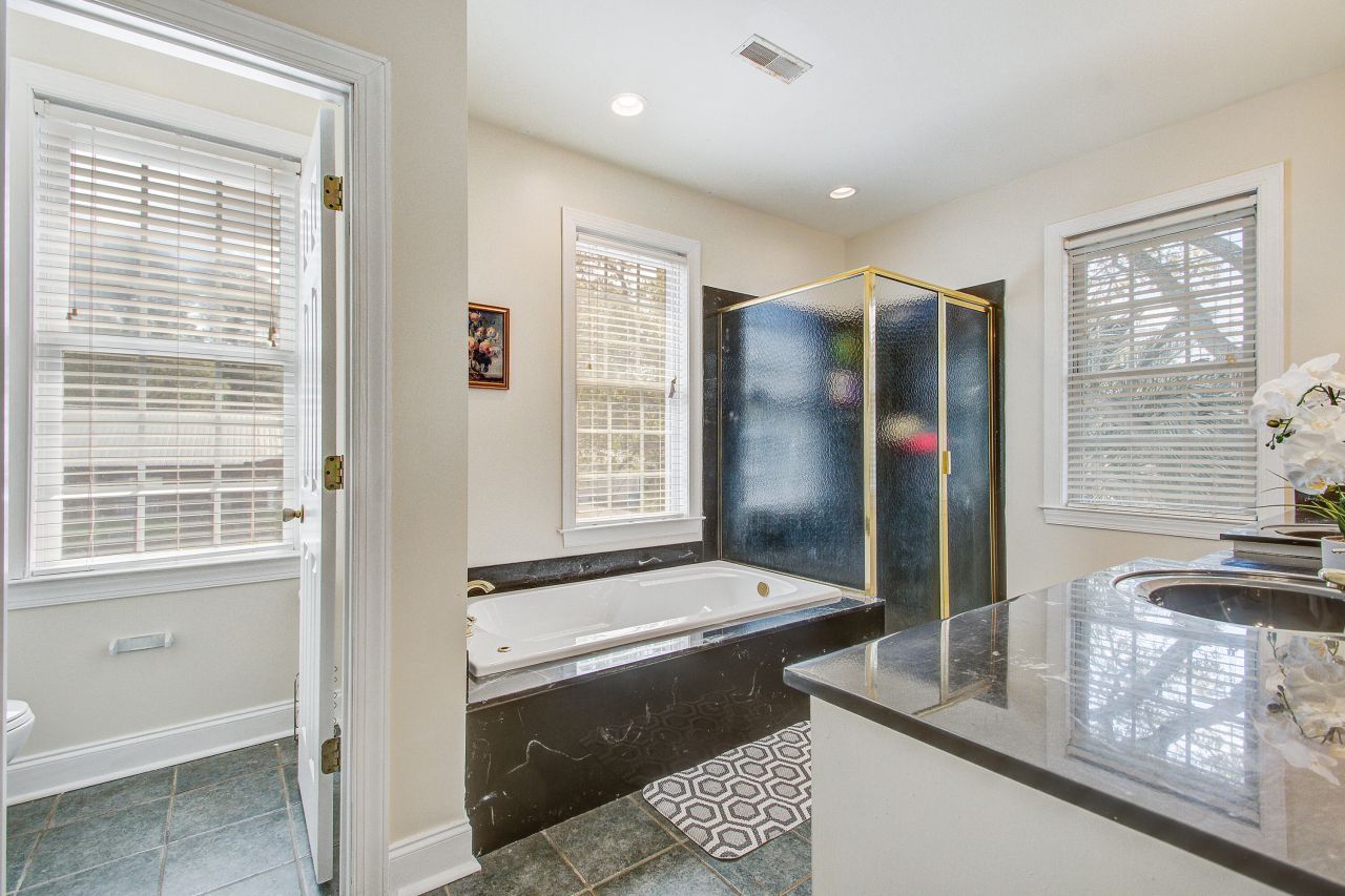 194 Waterfront Drive Photo 31