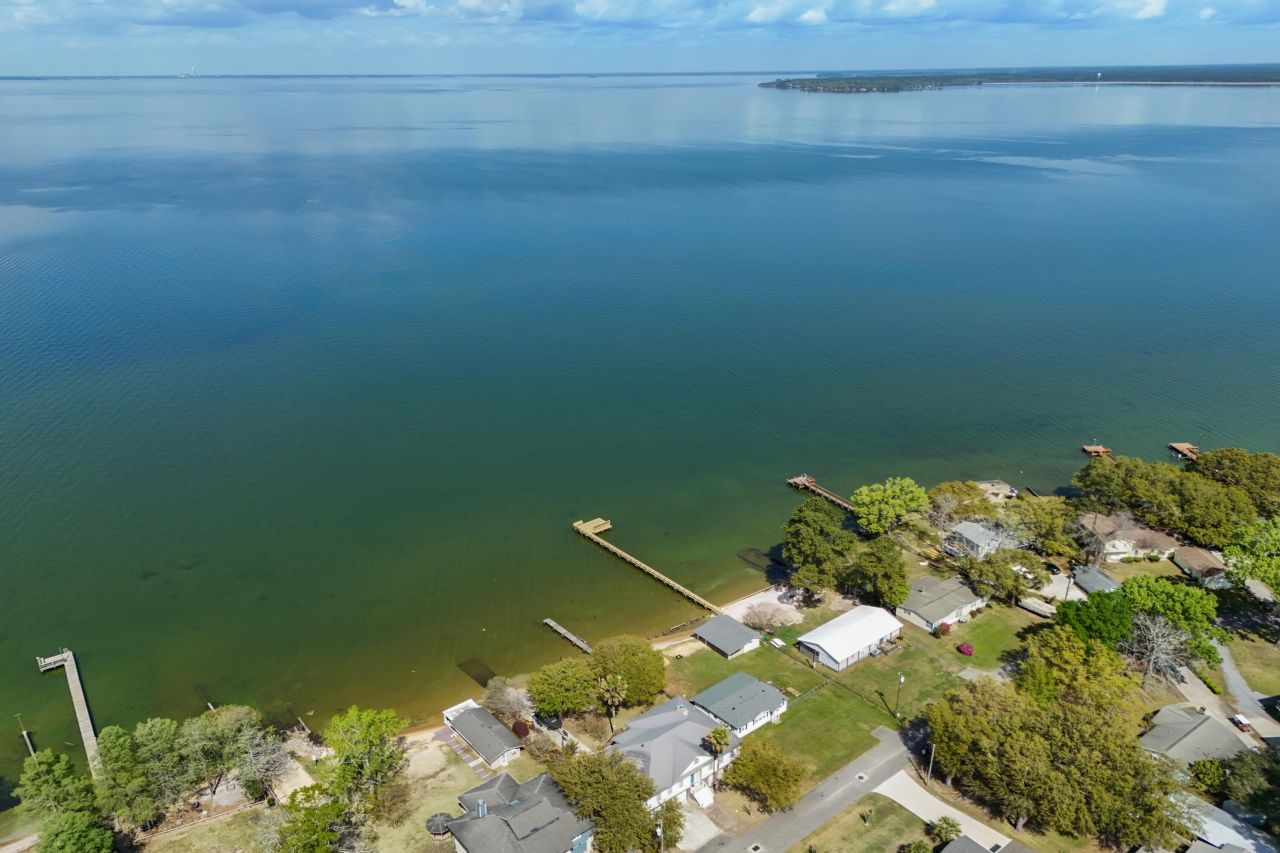 194 Waterfront Drive Photo 58