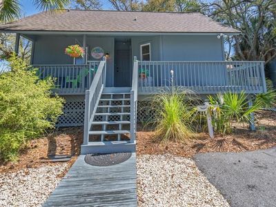 204 Sea Cloud Circle, Edisto Island, SC 29438