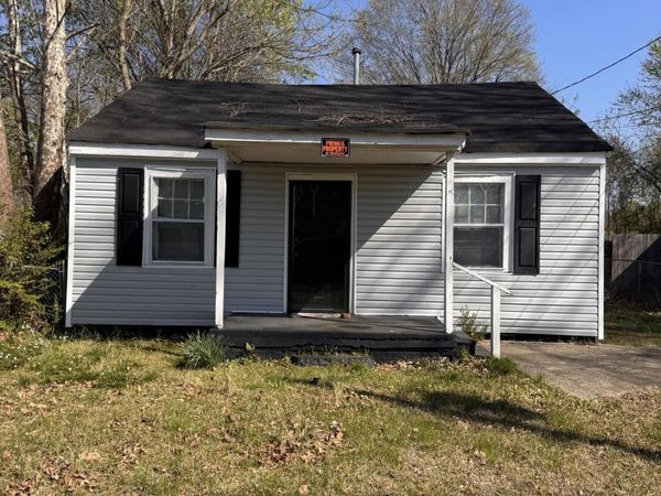 55 James Street , Jackson, TN 38301