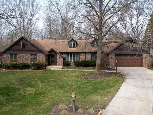 54459 Hunters Court, Elkhart, IN 46514