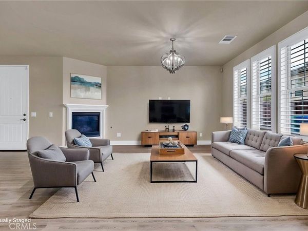 3301 Terrace Ridge, Long Beach, CA 90804