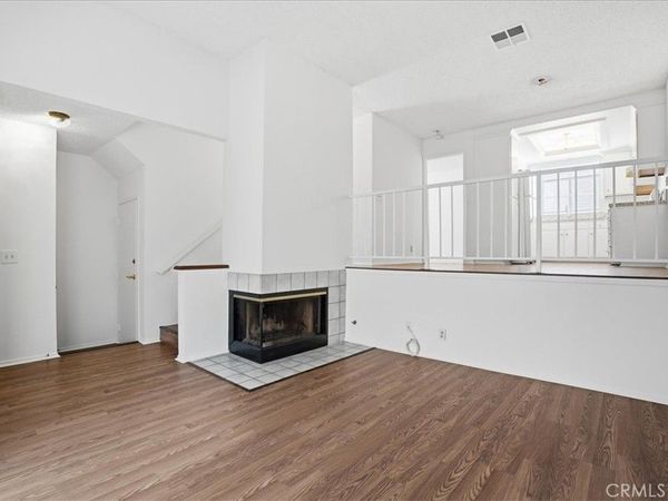 27657 Ironstone Dr, Unit 1, Canyon Country, CA 91387