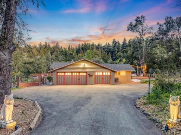 22108 Call Of The Wild Road, Los Gatos, CA 95033