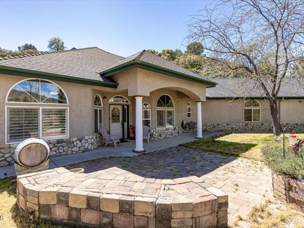 26050 Cumberland Road, Tehachapi, CA 93561