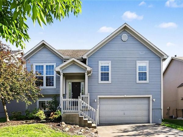 20669 W 124TH Terrace, Olathe, KS 66061