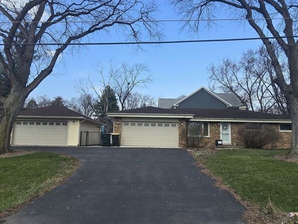 3S328 Juniper Lane , Glen Ellyn, IL 60137
