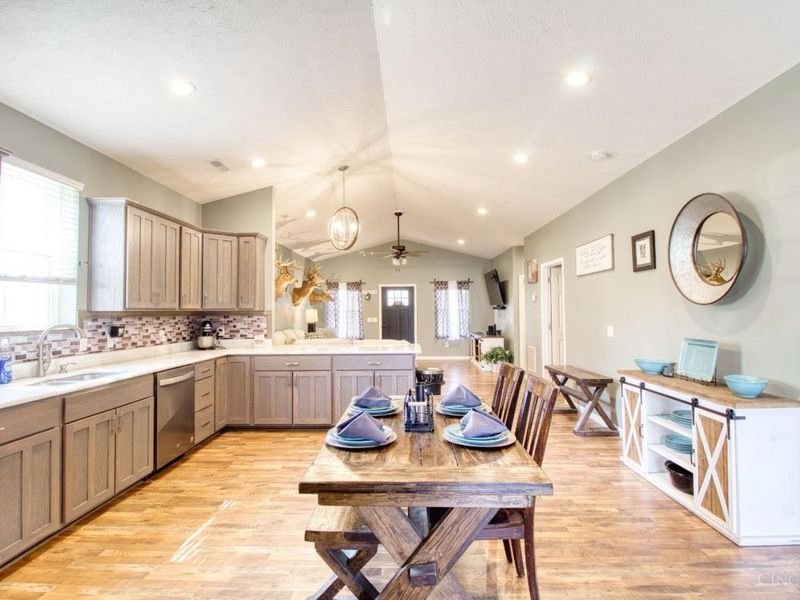 118 N Oklahoma Drive, Jefferson Twp, OH 45171 Photo 3