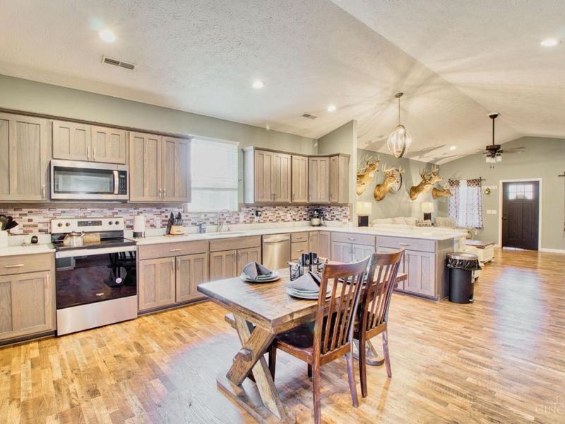 118 N Oklahoma Drive, Jefferson Twp, OH 45171 Photo 4