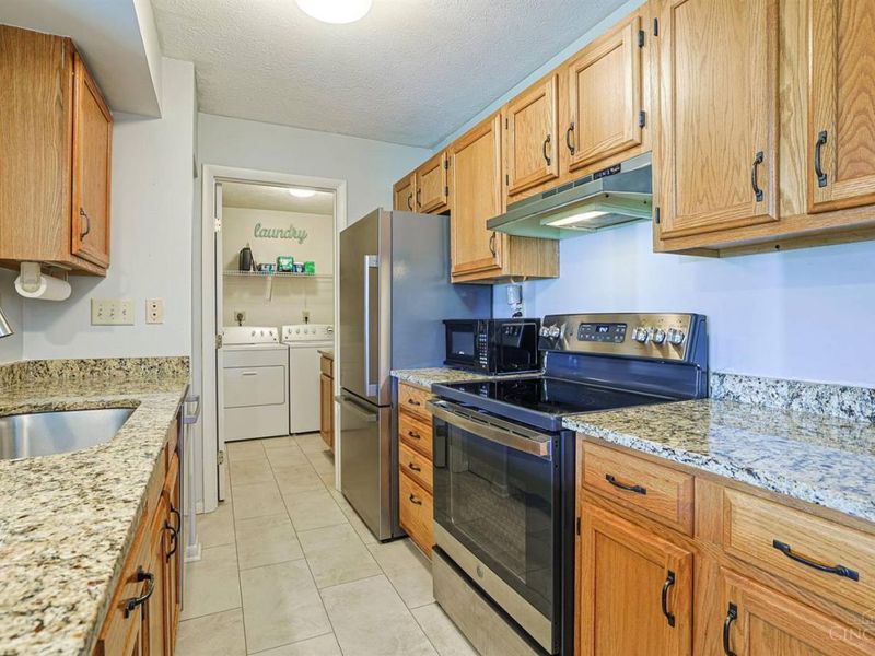 8839 Eagleview Drive, Unit 3, West Chester, OH 45069 Photo 9