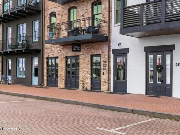 145 Republic Street, Madison, MS 39110