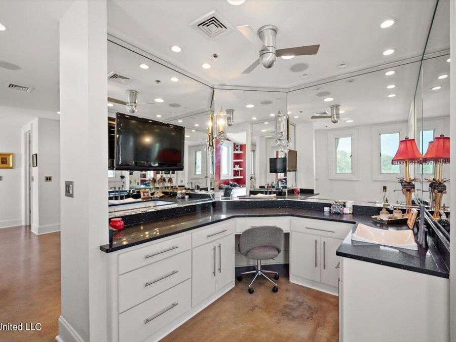 Property Image 41