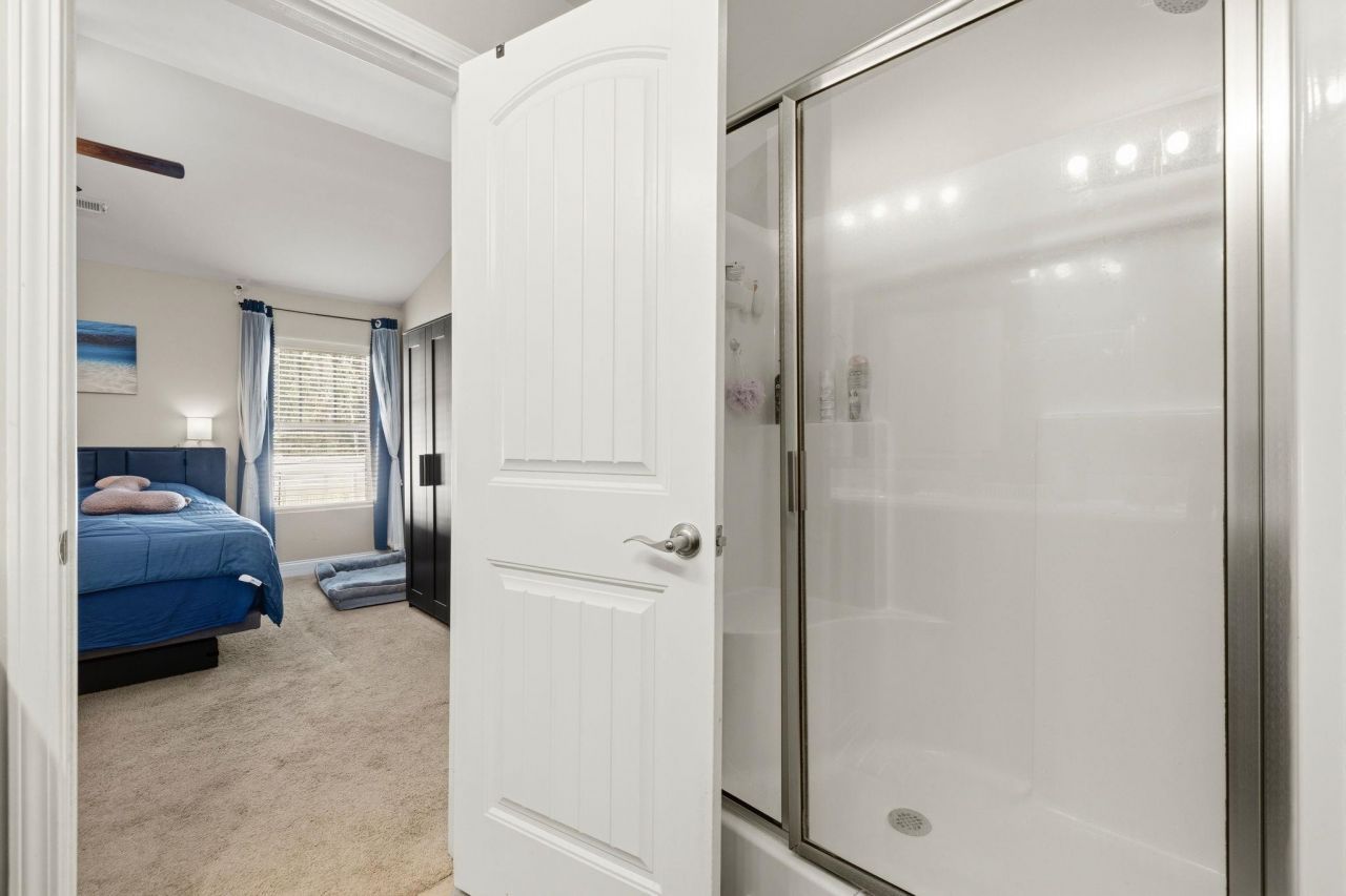 373 Sun Colony Blvd. Photo 14